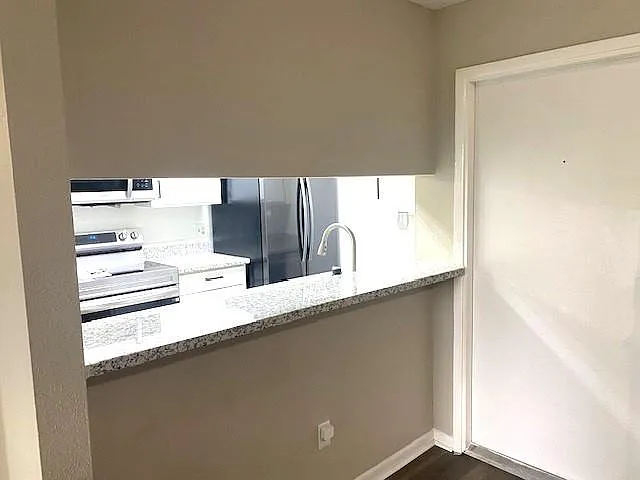 3075 Walnut Bend Ln #23 — Photo 6
