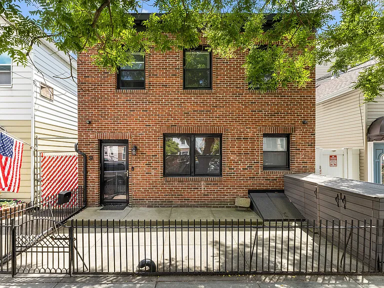 32 Reeve Pl #2 — Photo 6