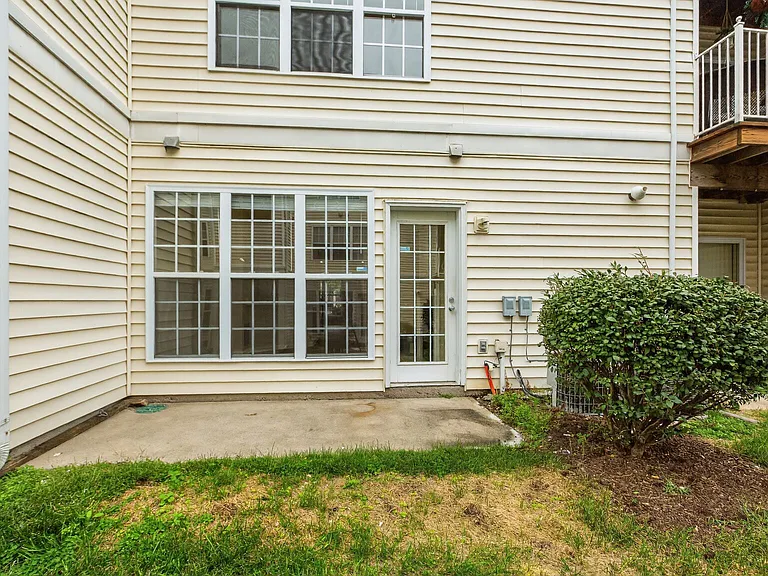 2492 Quick St #103 — Photo 29