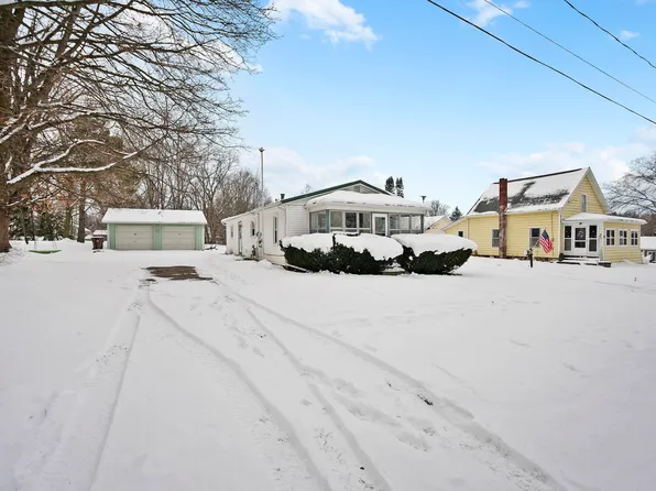 213 Railroad St, Concord, MI 49237