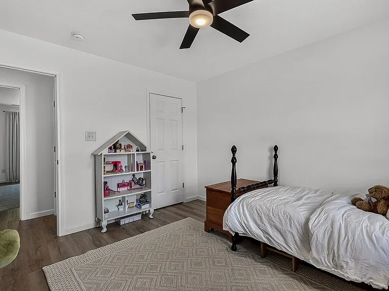 107 Cartwright Ct — Photo 14
