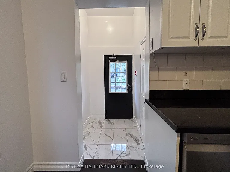 122 Baldwin St #2 — Photo 6