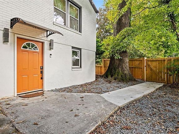 2nd image of 10 Claire Dr SE