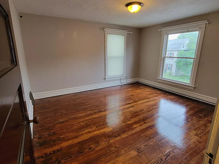 841 York St — Photo 14