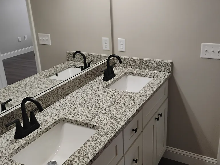 Master Bedroom Bathroom