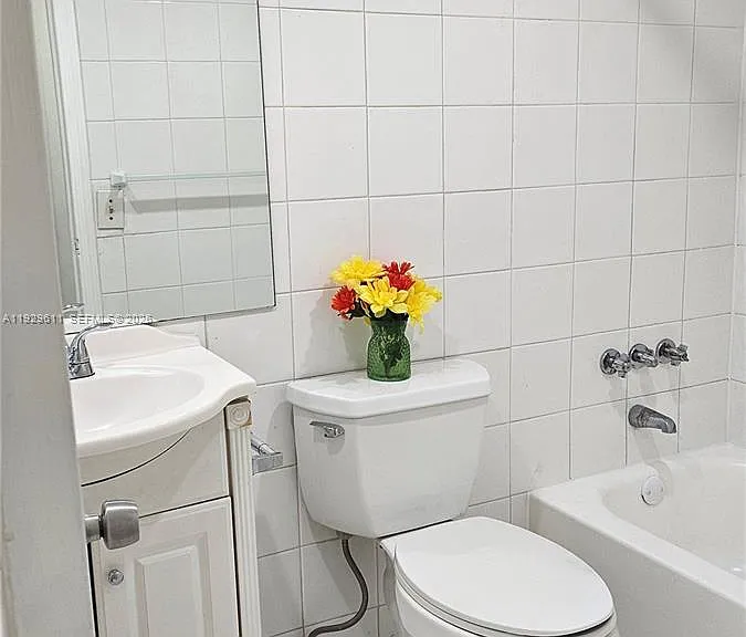 10641 SW 108th Ave #1H — Photo 19
