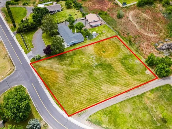 512 Canyon Rd, Yakima, WA 98901