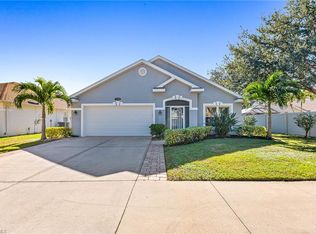15019 Savannah Dr, Naples, FL 34119