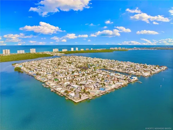 1032 Nettles Blvd, Jensen Beach, FL 34957
