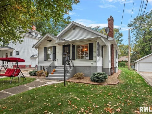 121 City Pl, Jacksonville, IL 62650