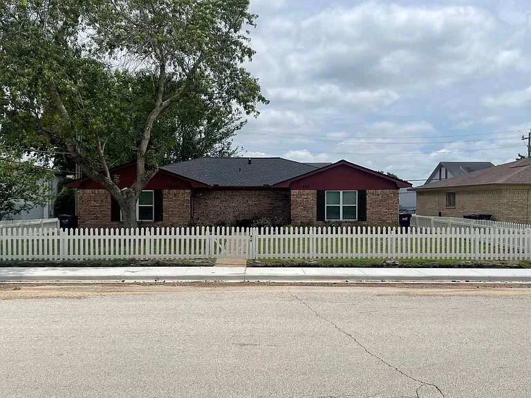Duplex front, this unit is on the right