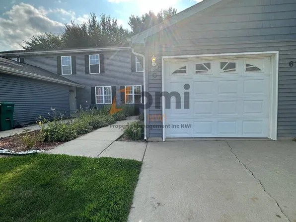 678 Dearborn Rd, Valparaiso, IN