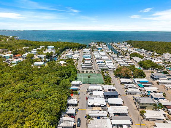 3rd image of 325 Calusa St #116