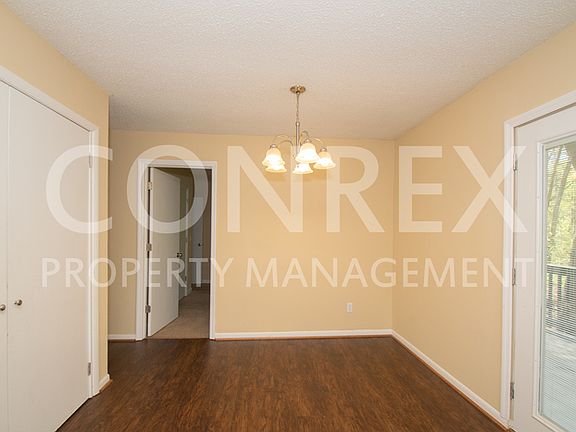 4th image of 5696 Desoto Dr