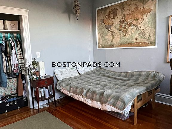 2nd image of 126 Warren St #44A