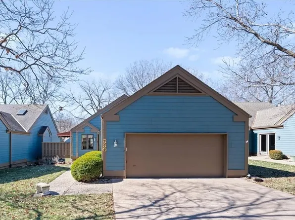 330 Lakeside Dr, Liberty, MO 64068