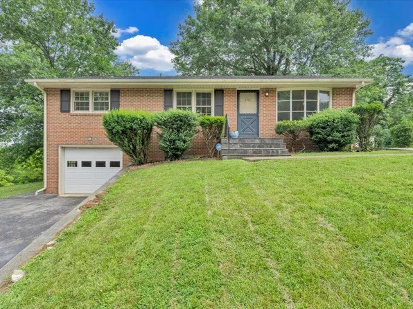 4774 Northwood Dr NW, Roanoke, VA 24017