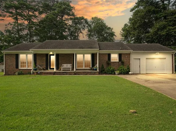 106 Country Club Dr, Elizabeth City, NC 27909