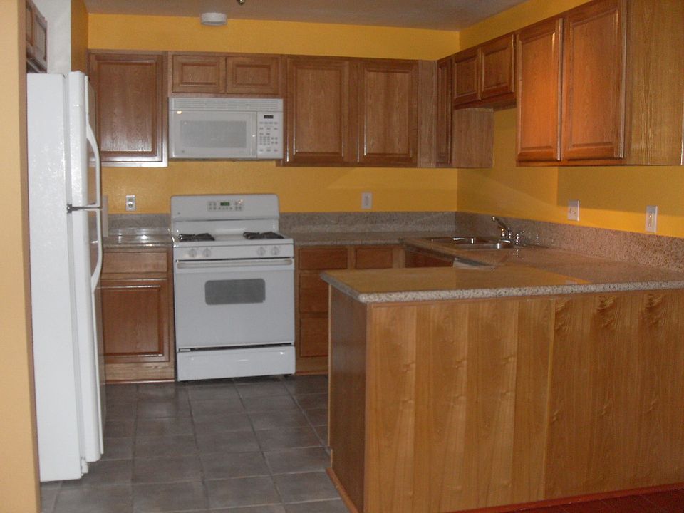2nd image of 3970 Spring Leaf Dr