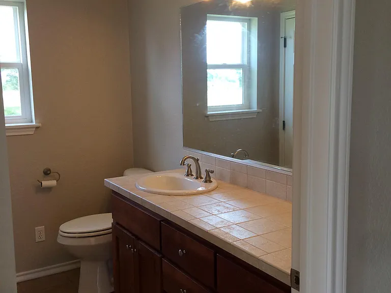 324 Deer Rd — Photo 4