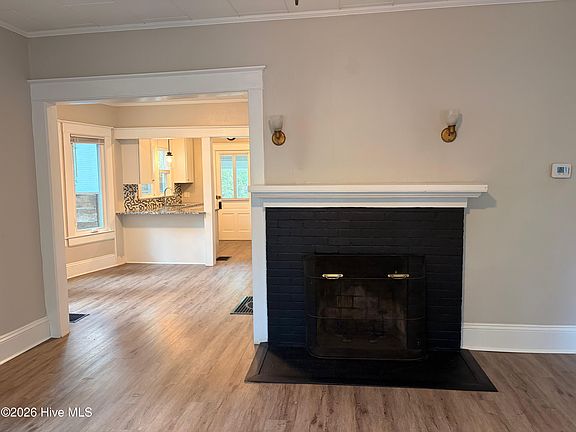 3rd image of 230 N Ashe St