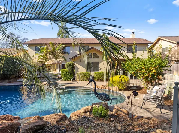 1369 Sun Tree Dr, Roseville, CA 95661