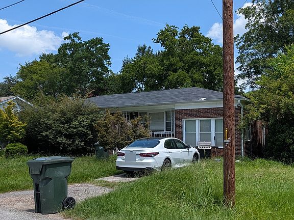 3rd image of 411 Sarah Dr