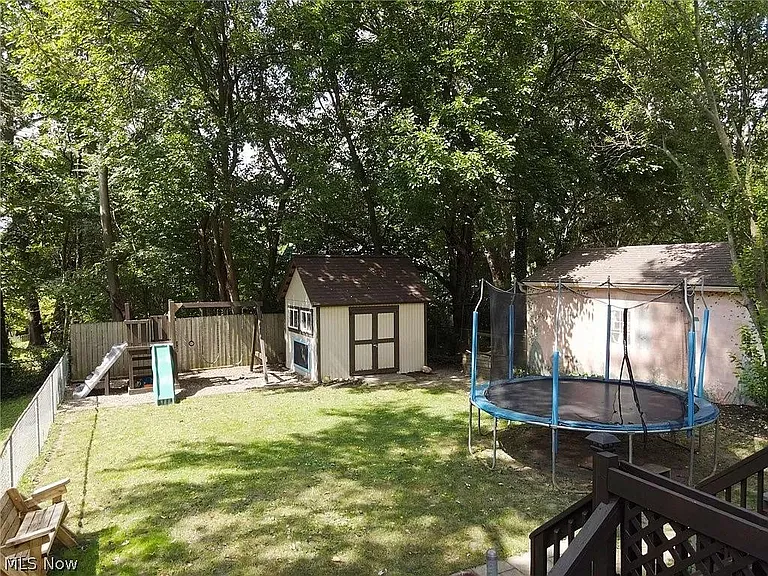 1234 Sawyer Ave — Photo 31