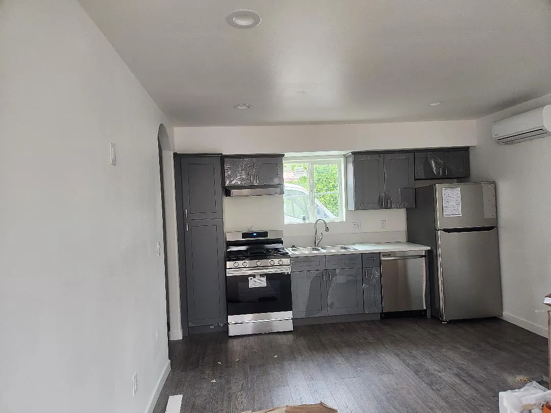 1 bed, 500 sqft, $2,100 — Photo 2