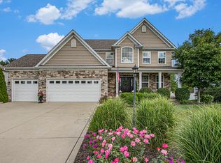 2652 Naples Dr, Valparaiso, IN 46385