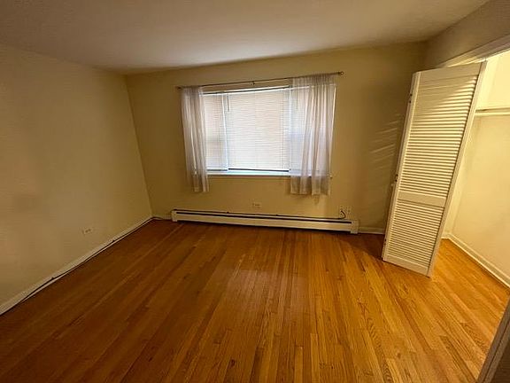 5th image of 4056 N California Ave #2CC