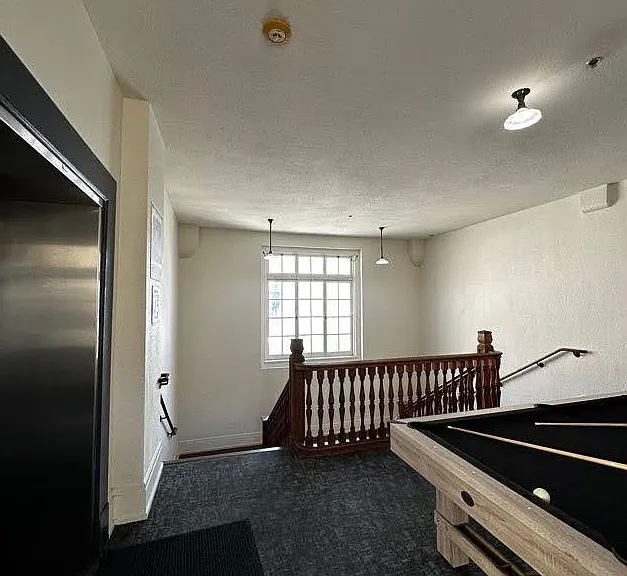 Webster Apartment — Photo 6