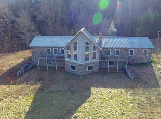 408 Gnatty Rd, Hayesville, NC 28904