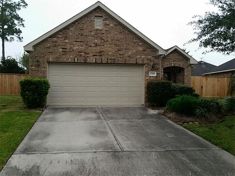 1st image of 1309 Varese Dr