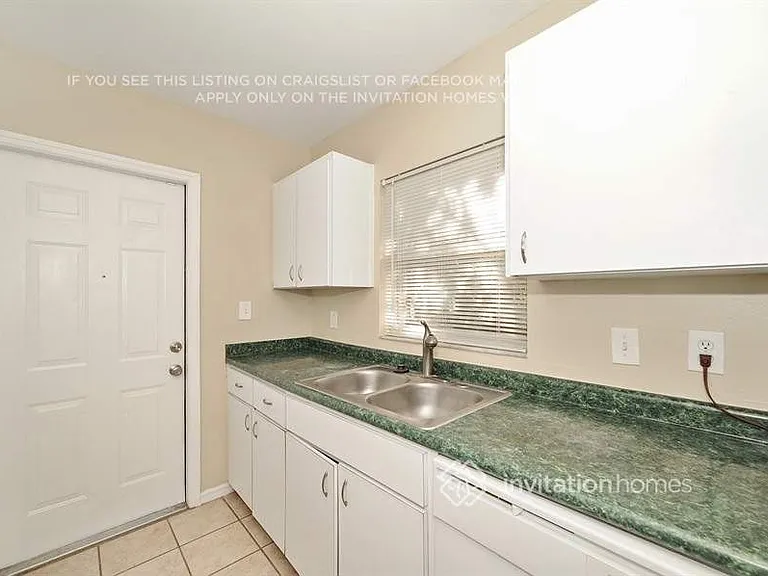 604 Nicholson St — Photo 4