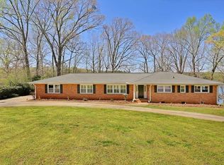 734 Woodlake Rd, Anderson, SC 29621
