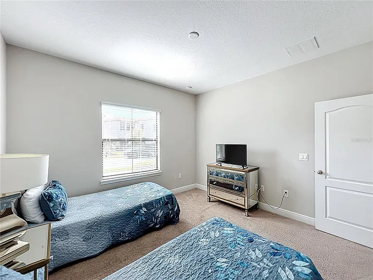 185 Brookes Pl — Photo 11