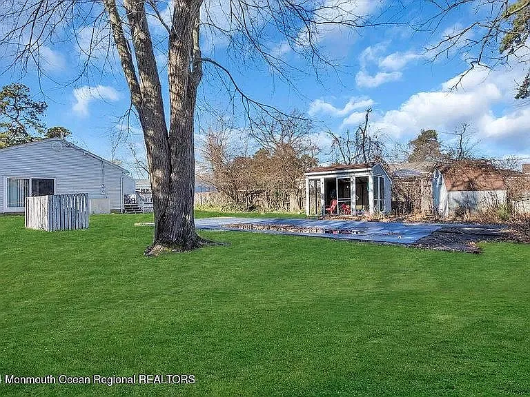1725 3rd Ave — Photo 38