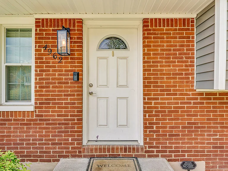 4962 Lantern St — Photo 4