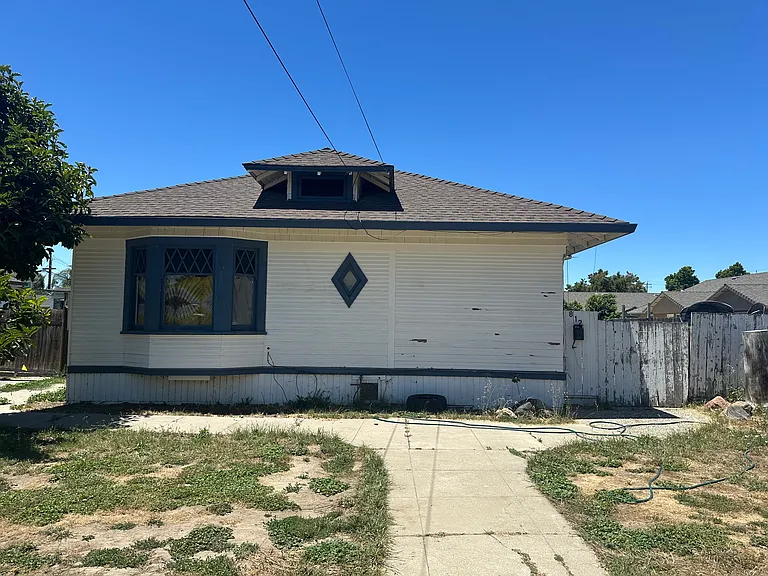 812 Powell St — Photo 8