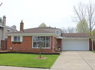 13004 Common Rd, Warren, MI 48088