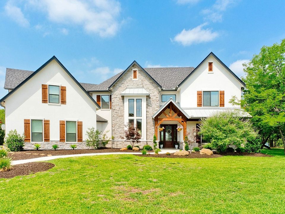 1st image of 9215 Hidden Lakes Ct