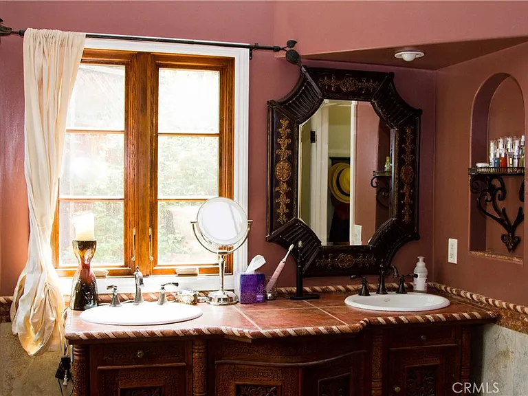 2318 Holly Dr — Photo 19