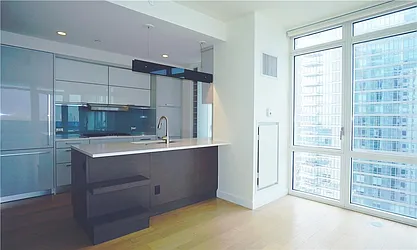 Rented by R New York