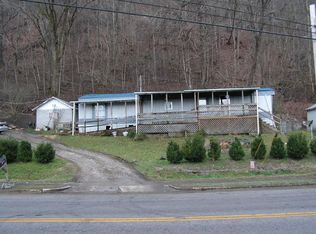 424 E Ky 8, Vanceburg, KY 41179