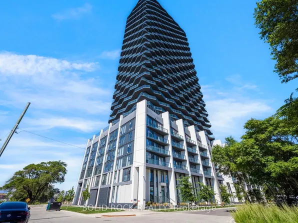 36 Zorra St #211, Toronto, ON M8Z 0G5