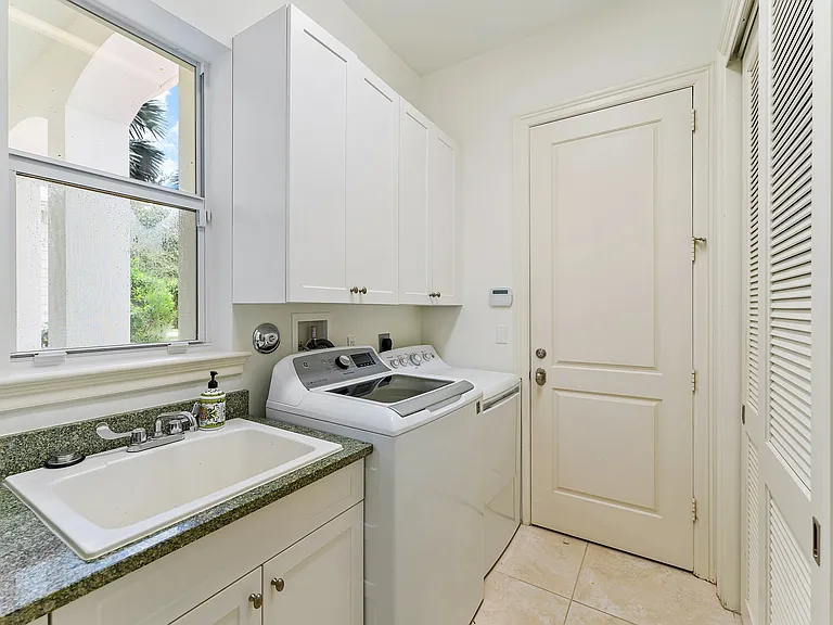 4 Tradewinds Cir — Photo 54