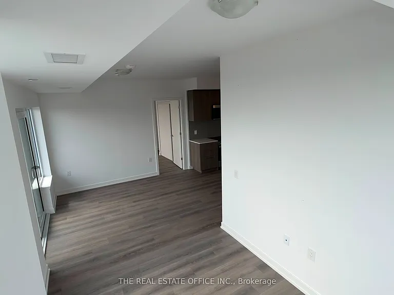 7437 Kingston Rd #905 — Photo 12