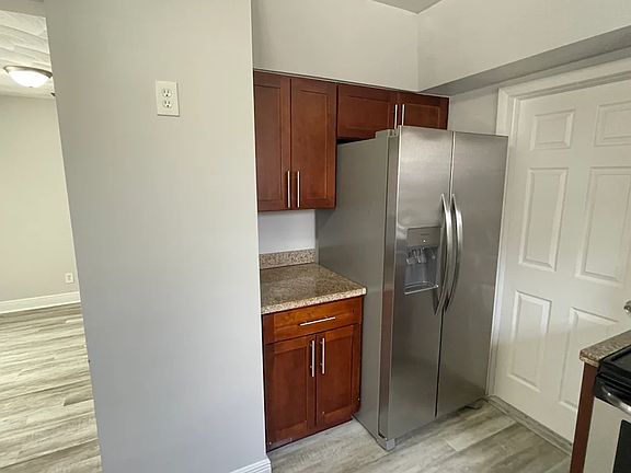 5th image of 354 NW 34th Ter
