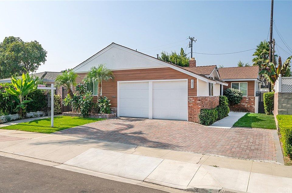 1st image of 16911 Cranbrook Ave